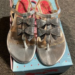 Brand new women bow sandals size 8